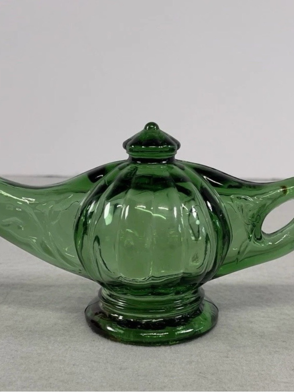 Vintage Avon Green Glass Aladdin Lamp Collectable Decanter Empty